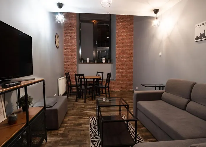 Dream Aparts - Lofty Scheiblera